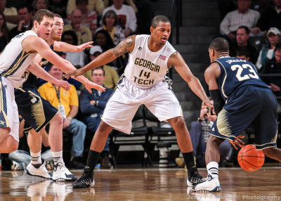 Georgia Tech F Jason Morris defends Notre Dame G Demetrius Jackson