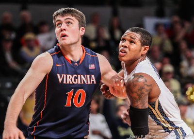 Jackets F Georges-Hunt works to get rebounding position on Cavaliers C Tobey