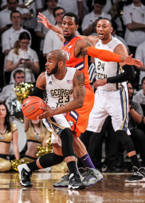 Yellow Jackets G Golden is trapped by Clemson G Adonis Filer