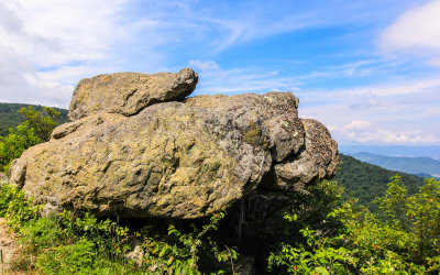 Large boulder at the Franklin Cliffs in Shenandoah National Park