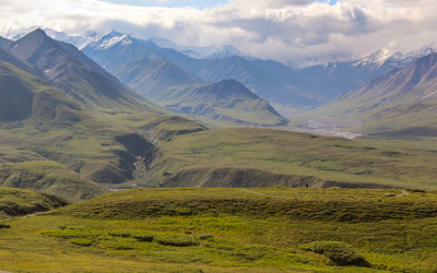 Mountain view from the Eielson Visitor Center at mile 66 of the Park Road in Denali National Park