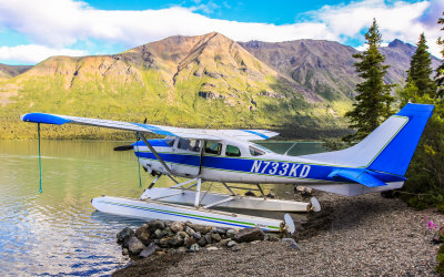 Farm Lodge plane parked at Dick Proennekes Cabin on Twin Lakes in Lake Clark National Park