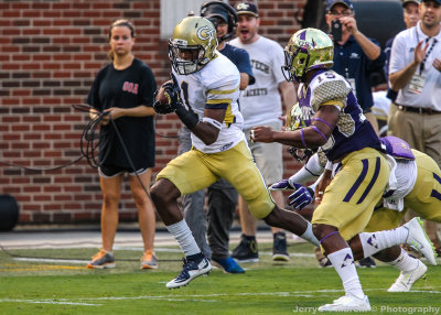 Georgia Tech A-Back Qua Searcy outruns Alcorn St. defenders