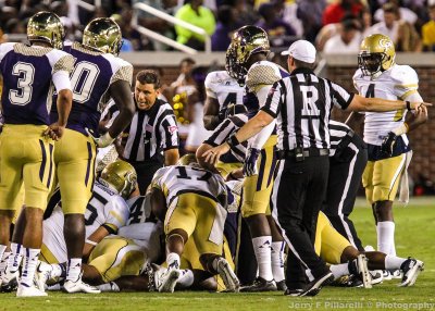 Jackets defense piles on as the referees try to sort things out