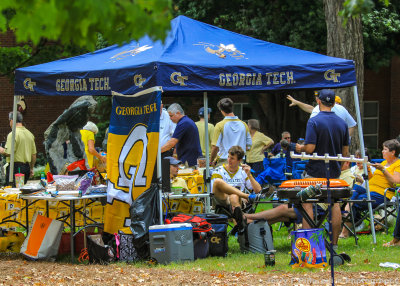 Tailgate on the lawn before the Georgia Tech-Tulane game