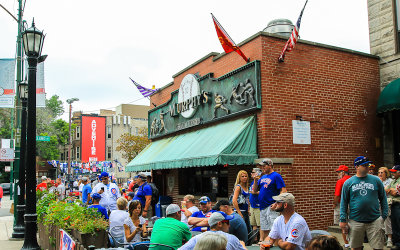 Murphy’s bar on Waveland & Sheffield