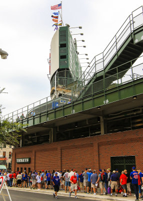 Fans waiting to get into the bleachers as seen from Waveland Avenue