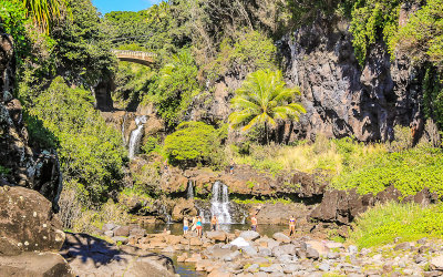Pools and waterfalls near Kuloa Point in Haleakala National Park