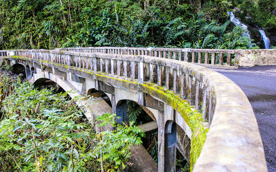 One lane bridge and waterfall along the Road to Hana