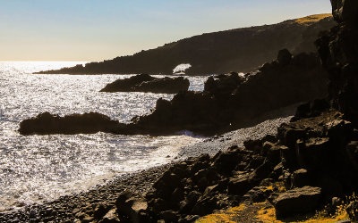 Sea arch in Huakini Bay along the Piilani Highway