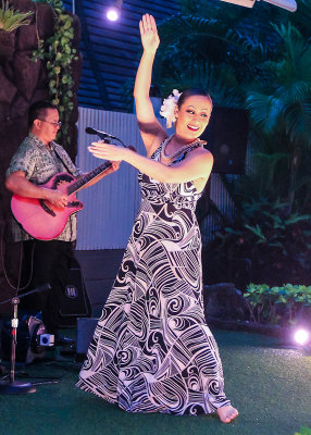 Hawaiian Hula Dancer at a resort on Waikiki Beach