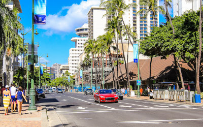 Kalakaua Avenue along Waikiki Beach