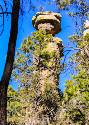 Balanced rocks along the Lower Rhyolite Canyon Trail in Chiricahua National Monument