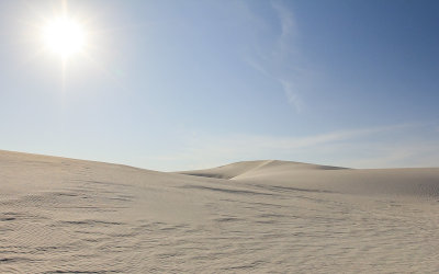 Mid-morning sun on the dunes in White Sands National Monument