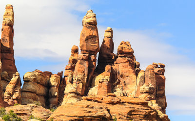 Sandstone formations along the Chesler Park Loop Trail in Canyonlands National Park