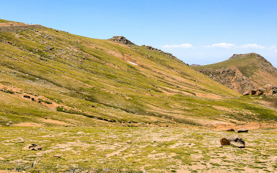 Desolate mountain tundra along the Pikes Peak Highway