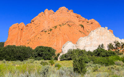 North Gateway Rock with the Kissing Camels arch and White Rock in the Garden of the Gods