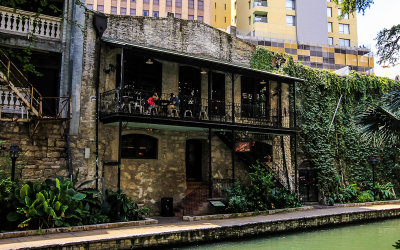 Old tavern along the San Antonio River Walk