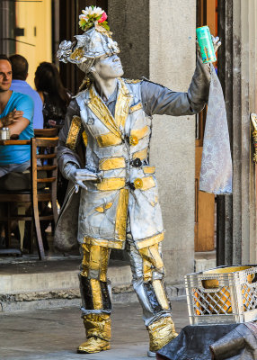 Statue performer in the French Quarter