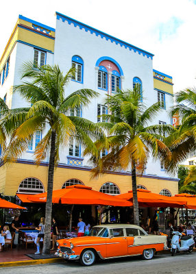 Colorful building along Ocean Drive on South Beach