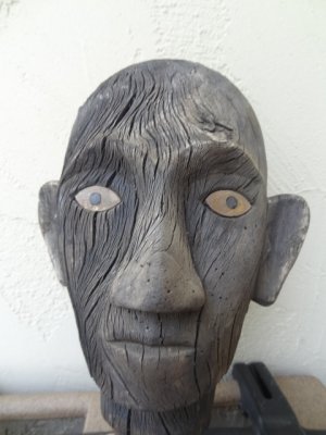Tau Tau Figures