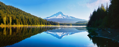 Sunrise at Trillium Lake