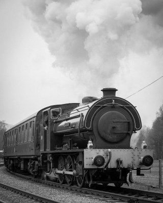 Hunslet Engine Co Ltd 0-6-0ST LORD PHIL departs from Rowsley South.jpg