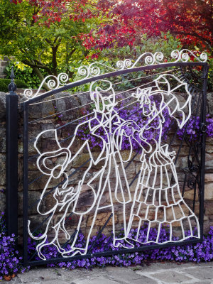 Ornamental gate, Belper, Derbyshire.jpg