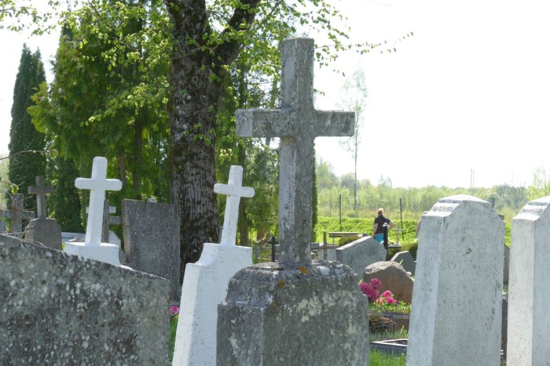 Gornijasi repository and cemetery