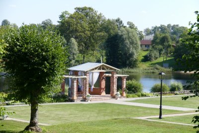 Birini manor and park