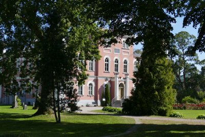 Birini manor and park