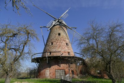 Peterlauki windmills near Vircava
