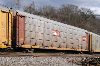 971748