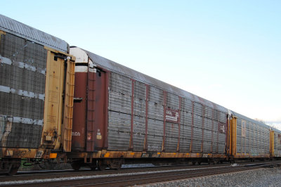 604057