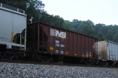 103894