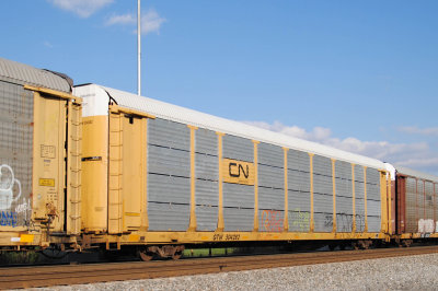 504282