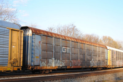 908663