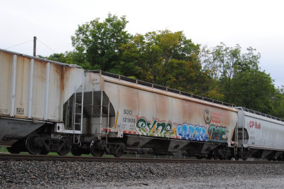 121809