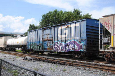 598081