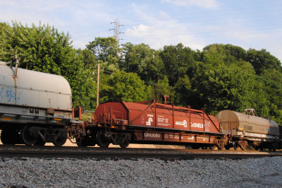 631093