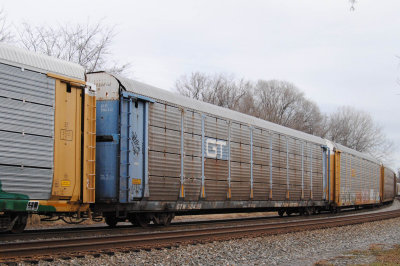 504318