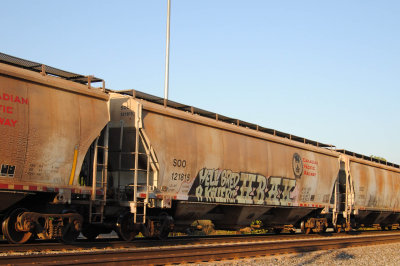 121815