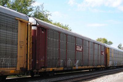 603667