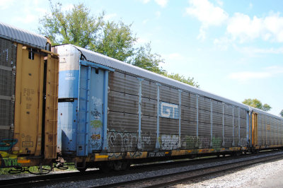 982021