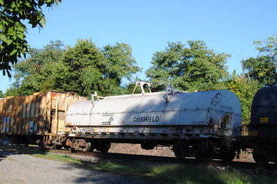 623696