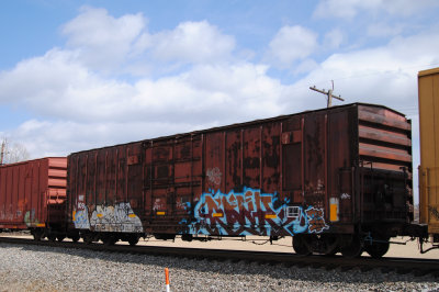 809