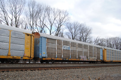 255608
