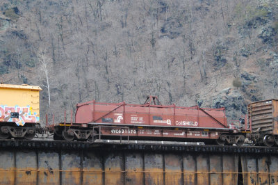 631570