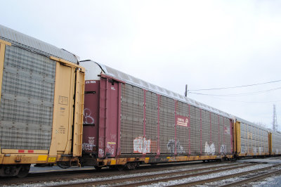 701176