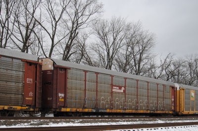 979250